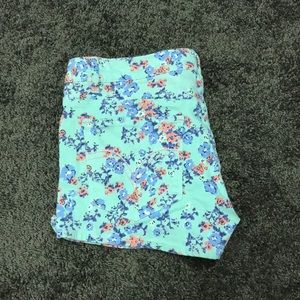 Adorable Levi’s Shorts!!! Size 11! Great condition